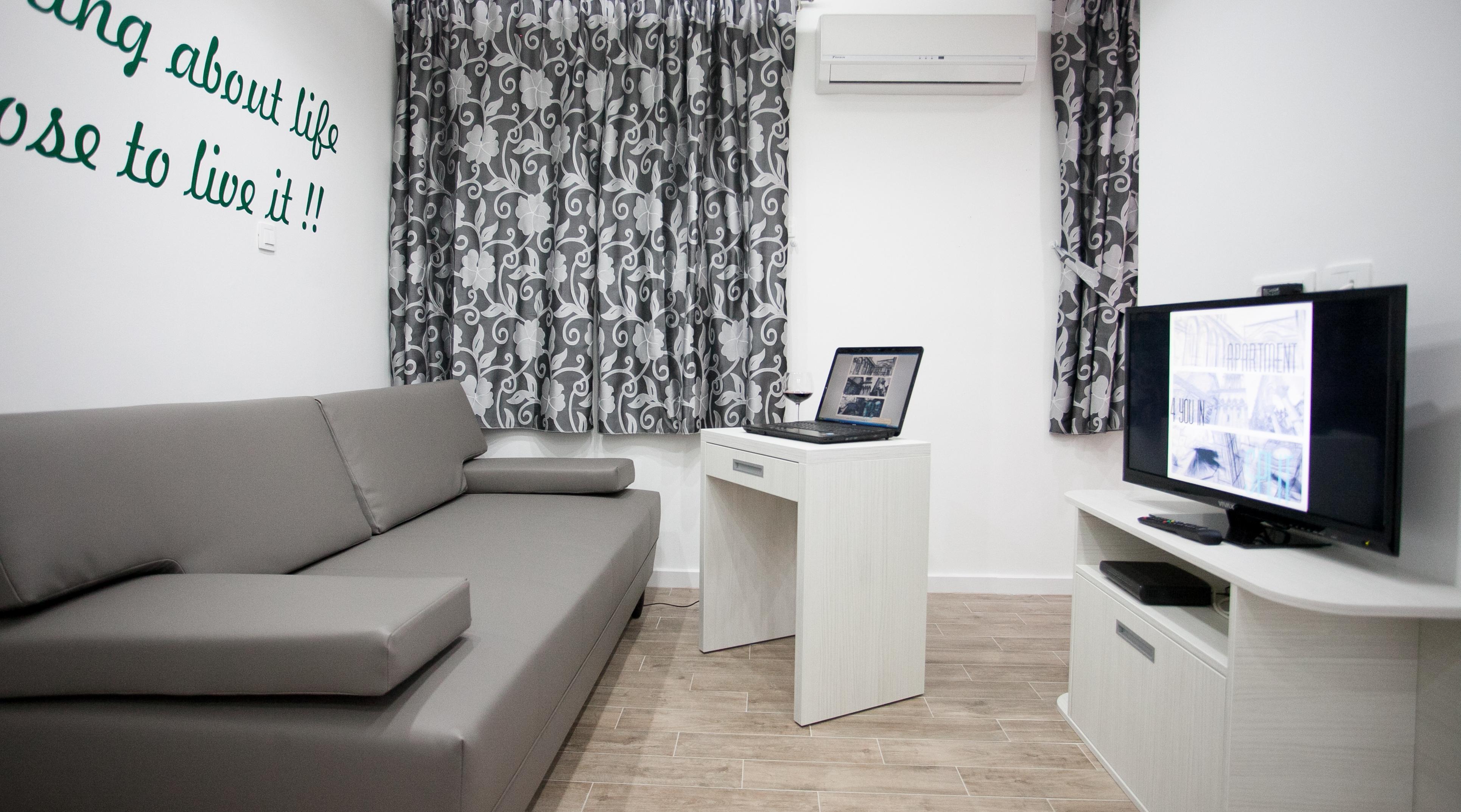 Apartment 4 You In